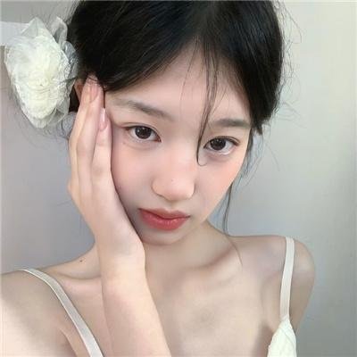 月亮中的亚马逊女人